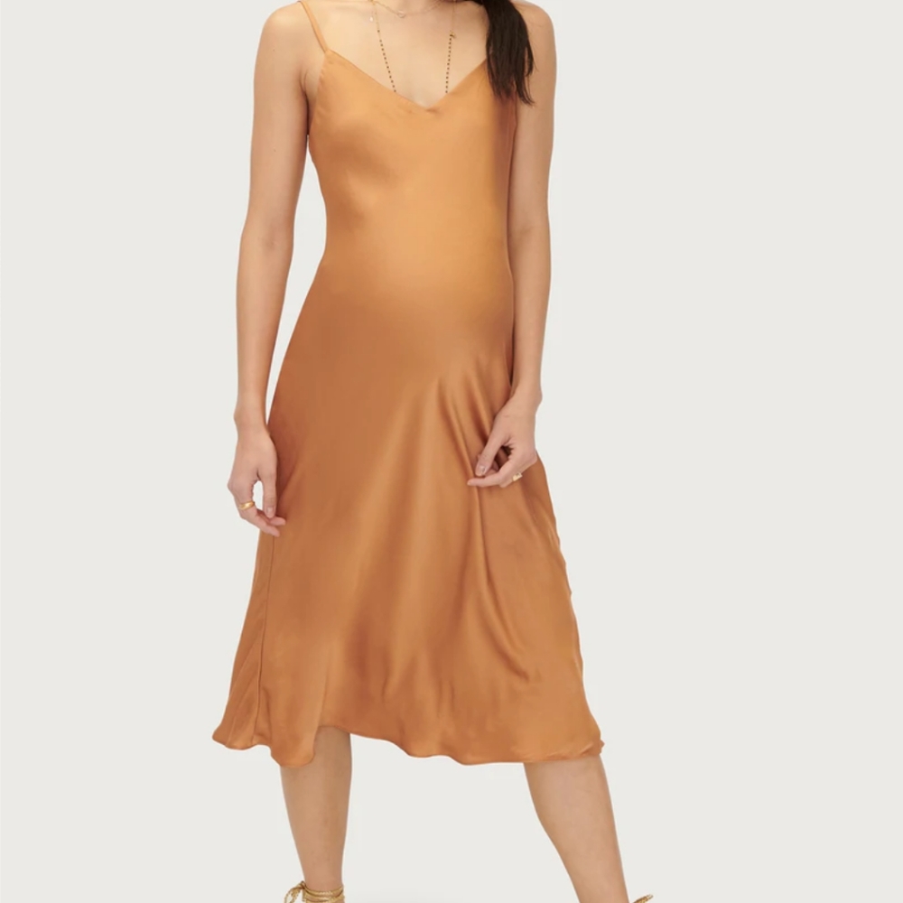 Hatch "The Short Ricky Slip" size 2 in Caramel
